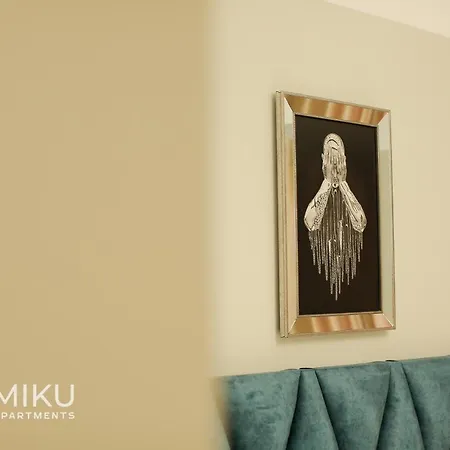 Miku Apartment-elegant 1bd At Olympic דירה *