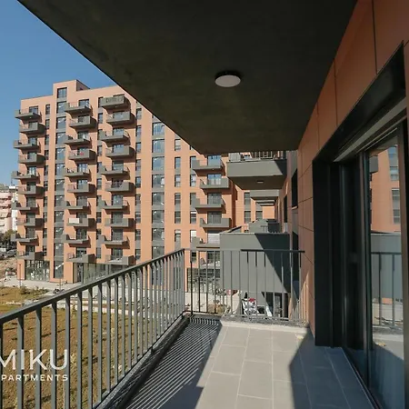 Miku Apartment-elegant 1bd At Olympic Daire Tiran