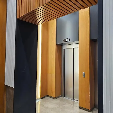 Daire Miku Apartment-elegant 1bd At Olympic *